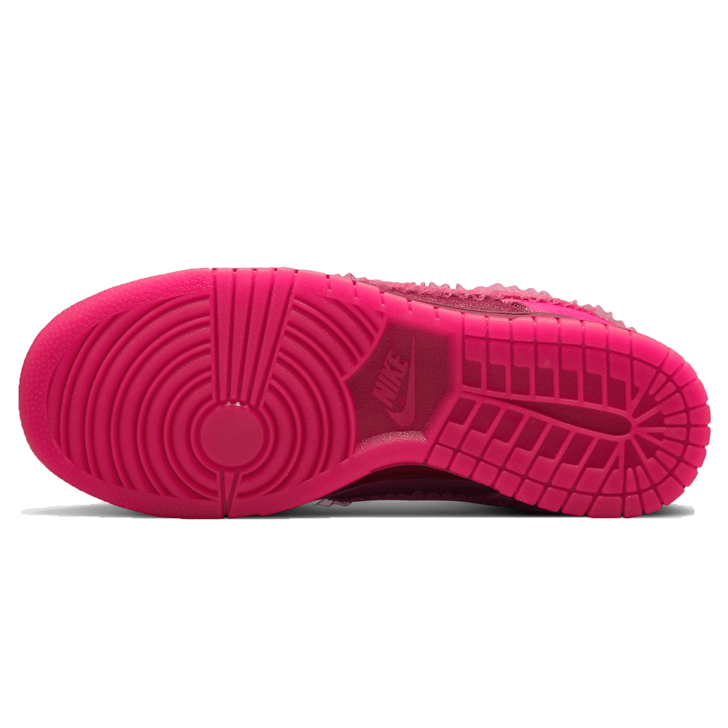 Nike Dunk Low 'Valentine's Day' (2022)